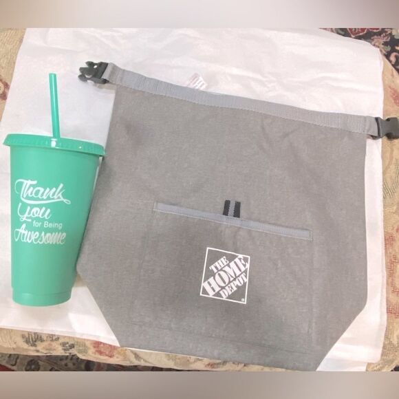 New without tag Lunch bag and cup - Picture 1 of 1